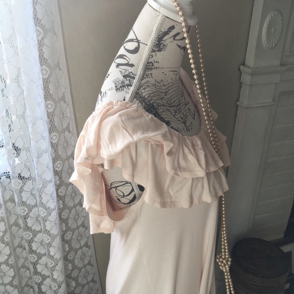 Beautiful cream colored maternity tunic - Picture 2 of 3